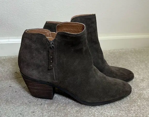 Frye & Co. suede double zip holly ankle booties olive green brown size 9.5