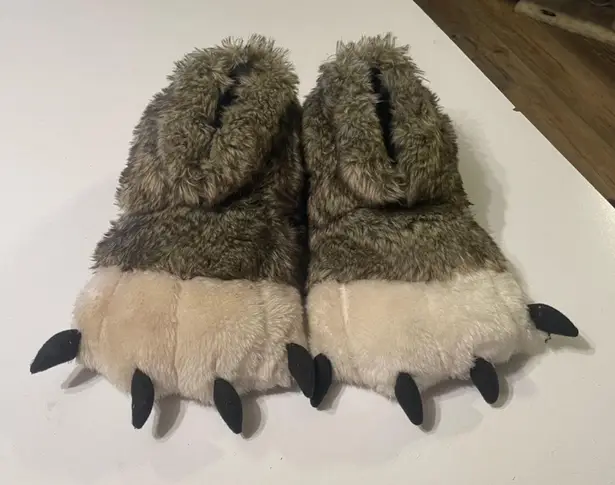 Lazy One Grizzly Bear Paws House Shoes Gray Size 6.5