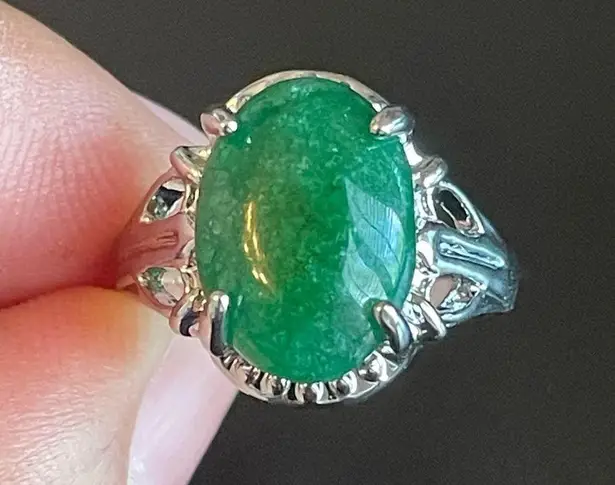 S925 silver green jade ring size 7.5