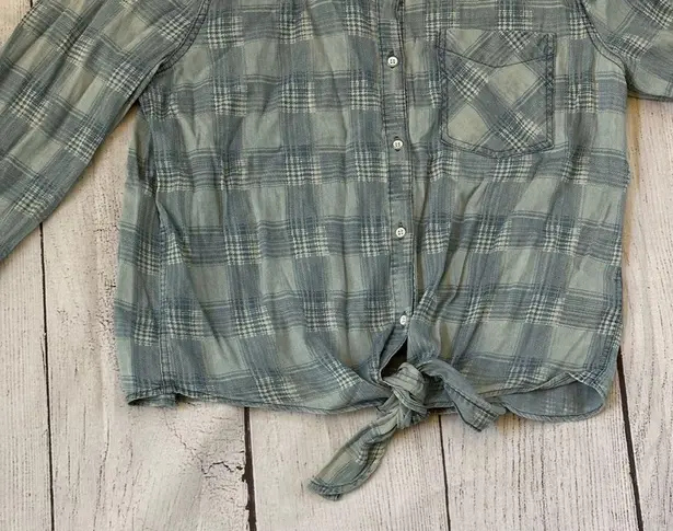 Be cool size large blue plaid long sleeve tie front button shirt