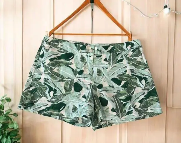 Saint Tropez West Tropical Stylish Green Leaf Print Shorts Women's Size 10