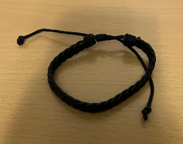 String adjustable bracelet