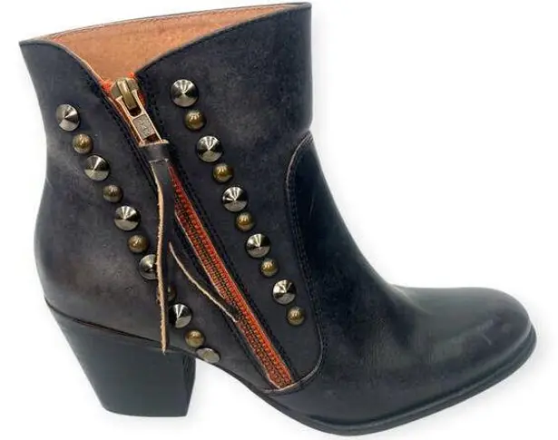 Chio Italy | 7.5 / 38 | Women's Leather Studded Heeled Boots Bootie Ankle Brown