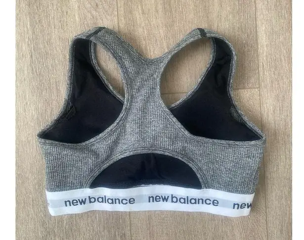 New Balance NWOT  Grey Sports Bra Size Medium