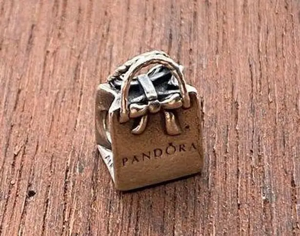 Pandora Authentic  Sterling Silver Shopping Bag Retired Bead Charm