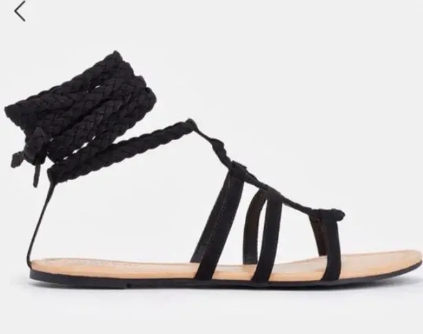 JustFab NIB  Olympia Flat Sandal in Black - 8.5