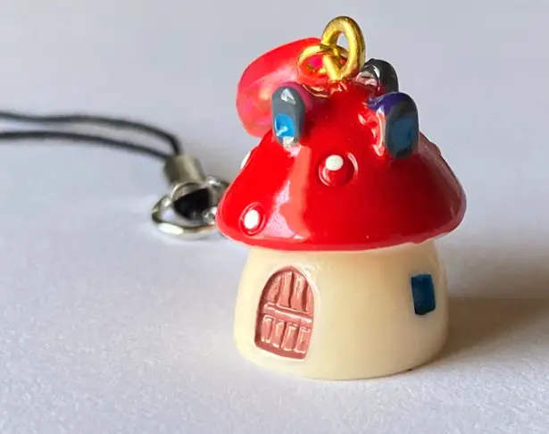 Handmade Kawaii y2k retro fairy cottage style miniature mushroom house phone charm/strap/bag charm/decor🍄💕