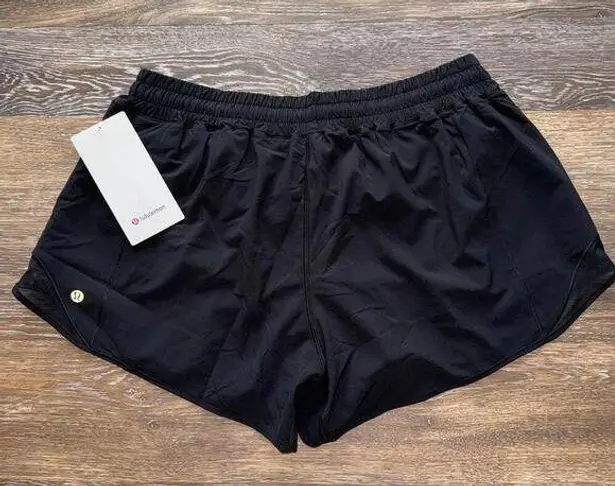 Lululemon  Hotty Hot Shorts Low Rise 4” Lined Black Size 14 NWT