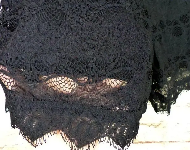 Zinga Black Chantilly Lace Shorts Rayon Elastic Size M