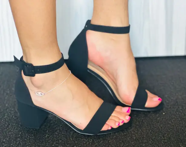 Black Chunky Heel ankle Sandal Size 7