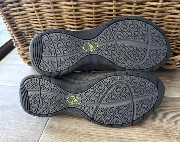 Nurse Mates Align by Women’s Size 7 Knit Walking Comfort Shoes New