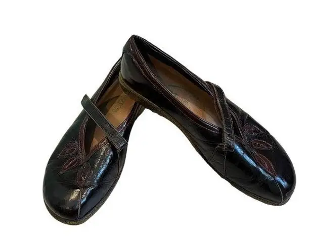 Naot Nau Mai Burgundy Patent Leather Mary Jane Flats, EU 38 Size undefined
