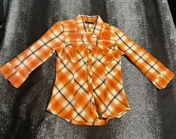 Fashion Magazine Womens medium Magazine button up shirt