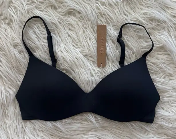 SKIMS Wireless Form Pushup Plunge Bra Onyx Size 32B