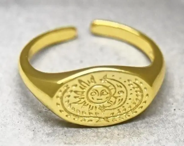 Sun and Moon Signet Ring Gold