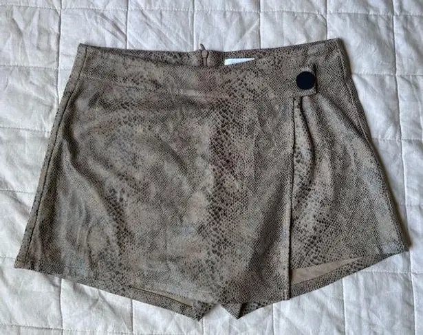 superdown Revolve X  Beige Faux Suede Snake Skin Print Wrap Skort - Medium
