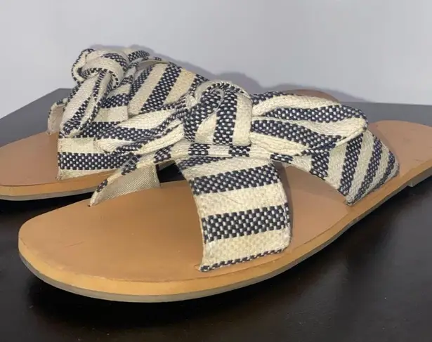 A New Day blue & white canvas slide sandals - size 8.5