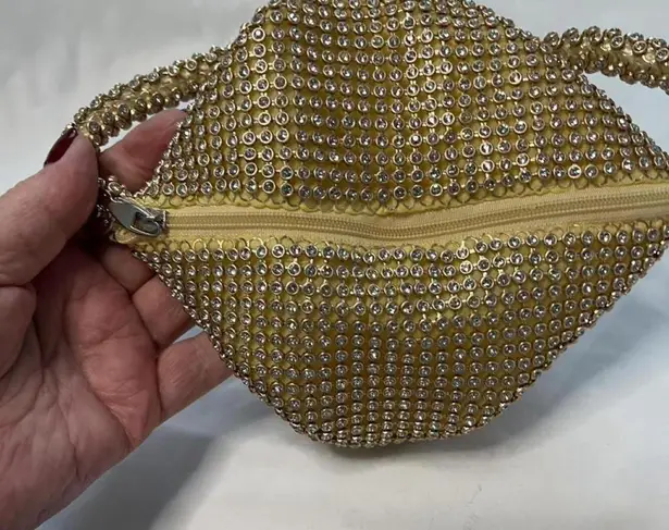 Vintage Vibe Triangle Rhinestone Evening Handbag Clutch Gold