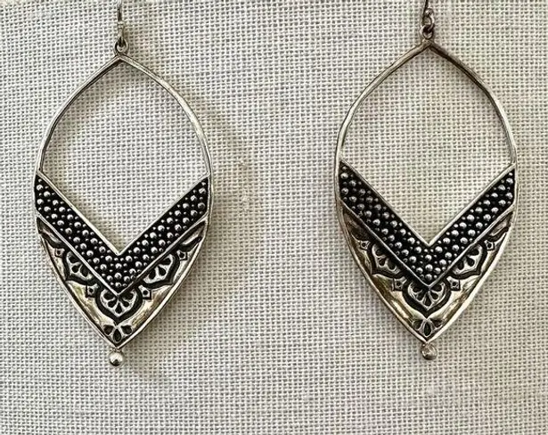 Silpada Siplada Sterling silver etched earrings
