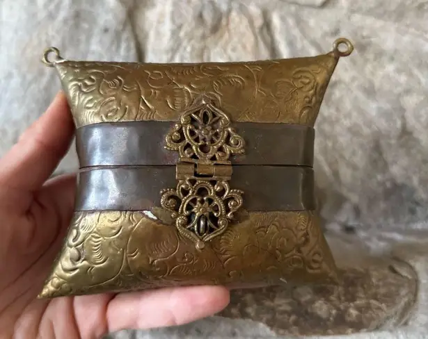 Antique Ornate Copper & Brass Pillow Purse w/ Velvet Lining Gold