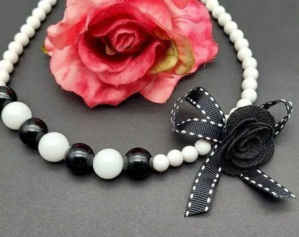 Cute Black & White Beaded Stretch Choker Necklace Collar Bow & Flower Accent