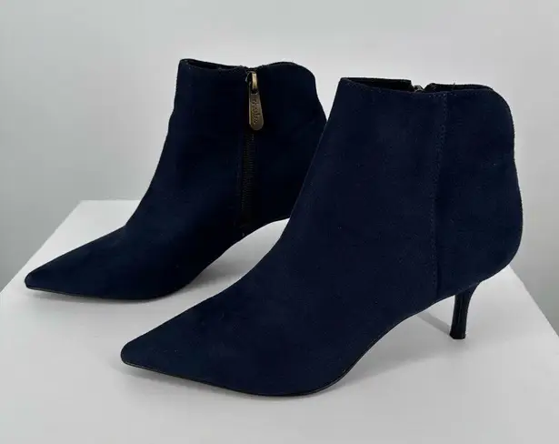 Charles by Charles David Navy Accurate Booties Heeled size 6.5 Stiletto Mid Heel