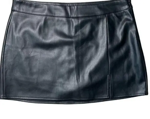 Aeropostale  Soft Faux Leather Black Mini Skort Size XL