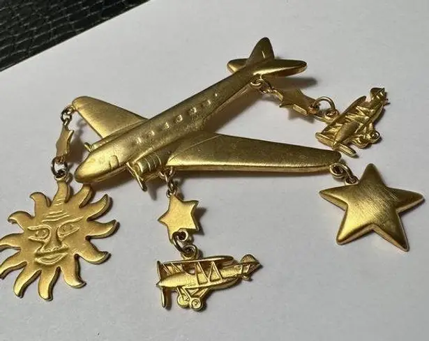 Large Matte Gold Tone Airplane With Plane Sun & Star Charms Brooch Pin