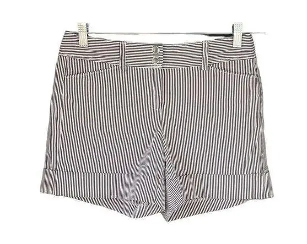 White House | Black Market Women’s Black White Pinstripe Stretch Cuffed Shorts Size 2