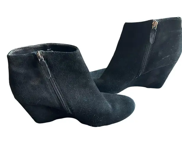 Dolce Vita Susann Suede Wedge Booties in Black Size 9