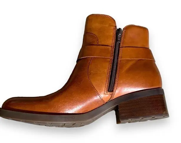 Born Tori Ankle Boots Brown Ankle Strap Detail Leather Side Zip Size 9.5 Brown