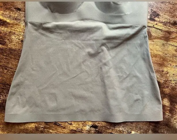 knix by knixwear | LuxeLift Evolution tank. Size: M. Green Size M