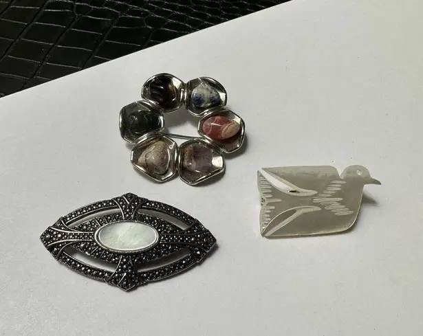 Dove Lot Of 3 Brooch Pins 1 Avon 1 MOP Mother Of Pearl Carved