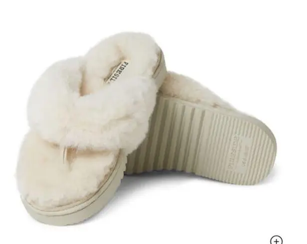 Dearfoams Fireside by Auburn Thong Genuine Shearling Slipper Pink