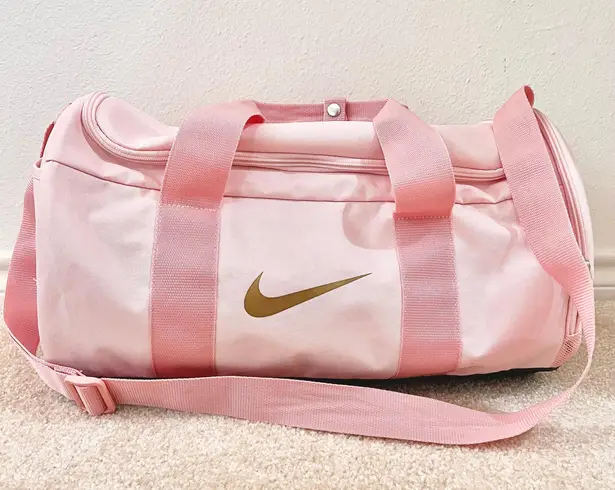nike women's team duffle bag pink