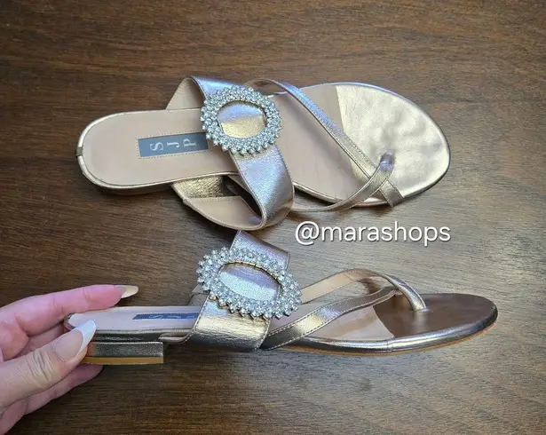 SJP by Sarah Jessica Parker Jinx Crystal Buckle Flat Sandals Gold Size 9