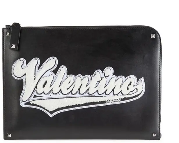 Valentino Garavani Leather logo UNISEX LG zip clutch