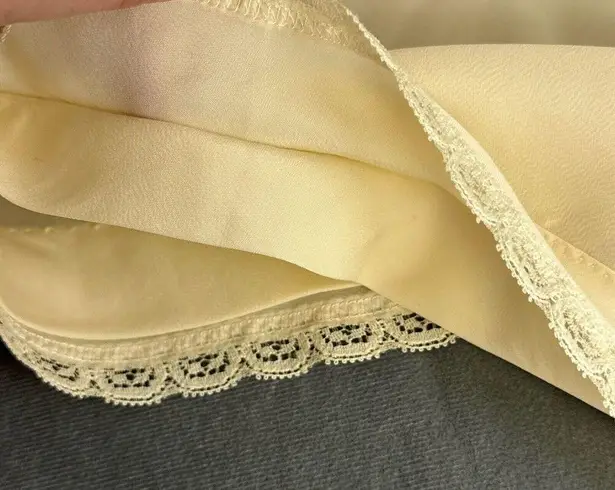 Vintage Alice Maloof Half Slip Size P Small Silky Taffeta Stretch Elastic Lace