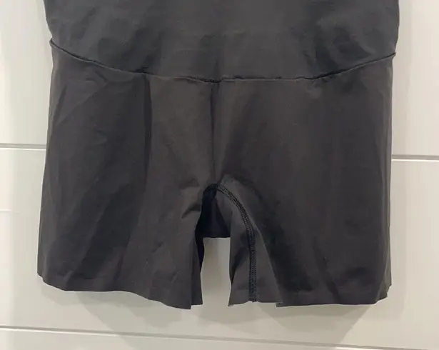 Spanx  Black High Waisted Shapewear Shorts Size XL