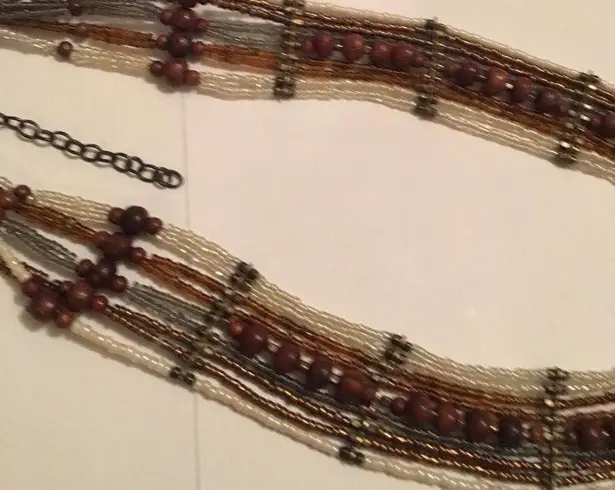 Nice Women’s Hand Crafted Beaded Costume Jewelry Necklace Brown / Neutral Tones