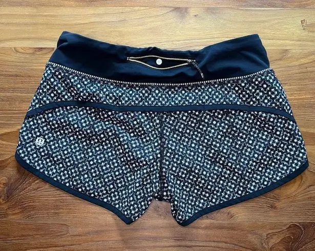 Lululemon Speed Shorts Dottie Eyelet White Black/Black/ Tonka Stripe Black White