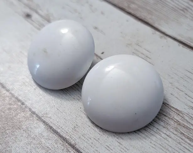 Vintage Clip On Earrings White Circle