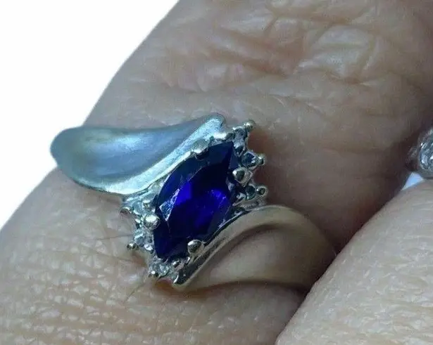 10K White Gold Marquise Blue Sapphire and Tiny 6 Diamonds Ring Size 6 Women’s