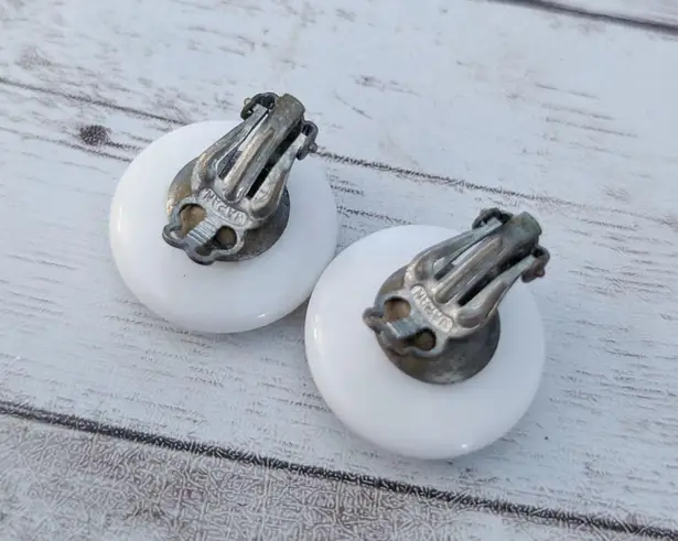 Vintage Clip On Earrings Retro Earrings White