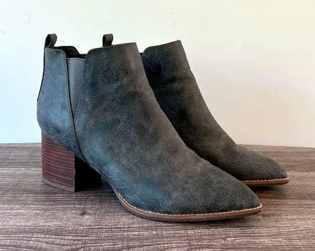 BC Footwear |Gray Vegan Leather Pointy Toe Heeled Booties sz 8.5