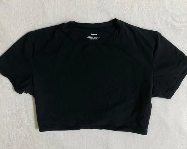 SKIMS Wrap Fits Everybody Cropped T-Shirt