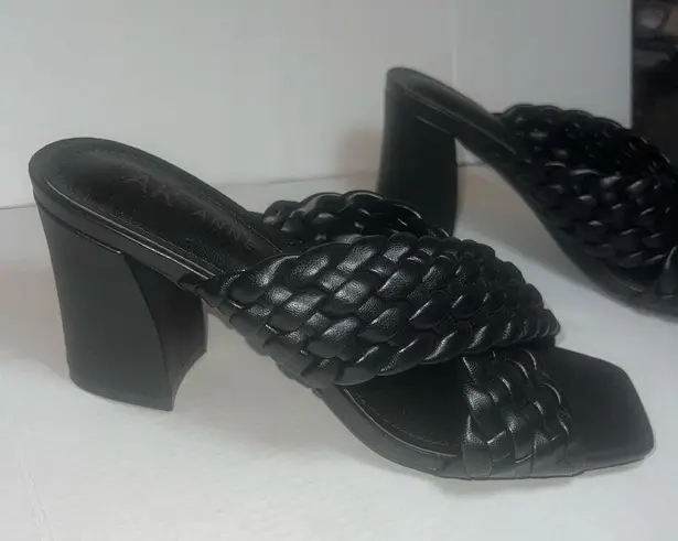 Anne Klein Braided Black Leather Sz 7 Chunky Heel Sandal