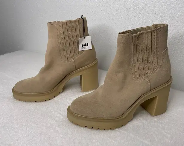 NWOB Dolce Vita Caster H2O Waterproof Booties in Dune Suede size 8.5 Tan
