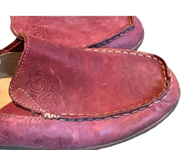 Olukai Nohea Nubuck moccasin embossed artwork W9 Red Size 9