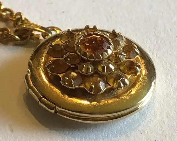 Vintage Gold Tone Avon CZ Citrine Rhinestone Locket Pendant Necklace